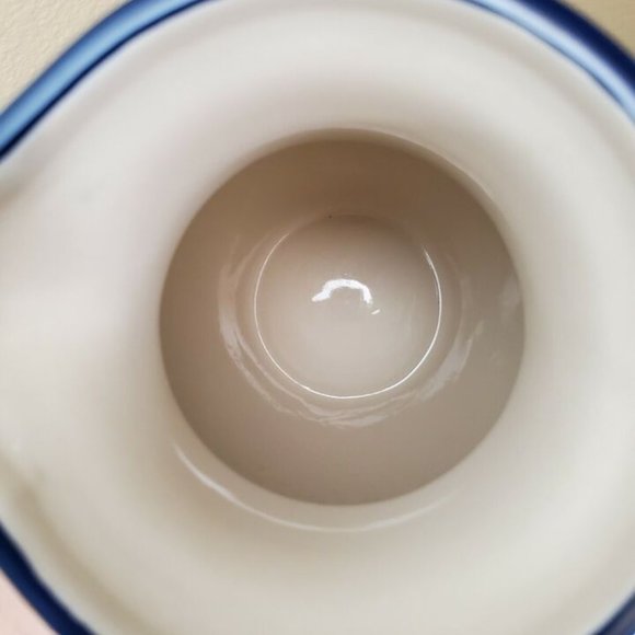 TABLETOPS Gallery Nicolette White Blue Floral Ceramic 9” PITCHER Berries on Vine - Picture 7 of 10